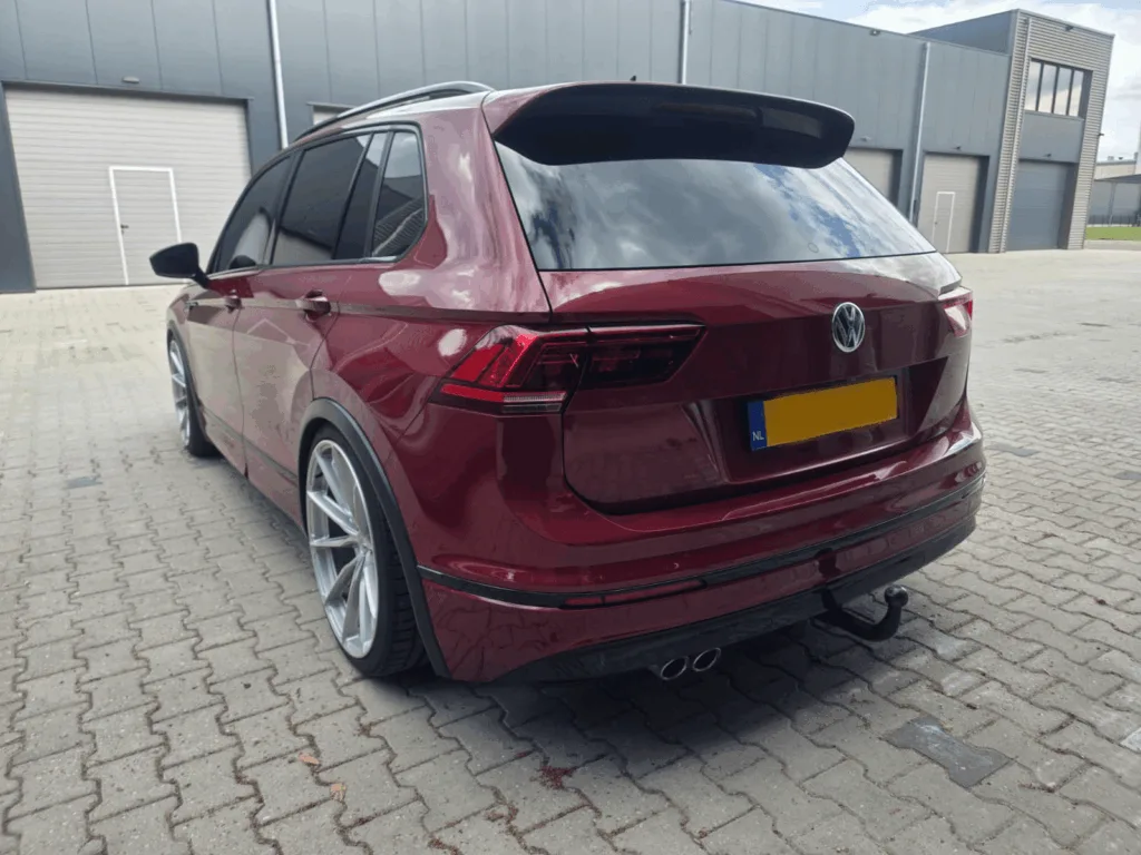 dechrome, bmw, ontchromen, de-chrome, chrome weghalen, zwart maken auto, signklus, kosten, voordelen, bmw,